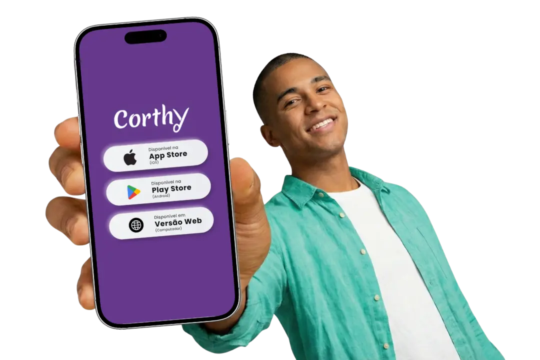 Homem segurando celular, demonstrando que o Corthy aplicativo para salão de beleza está disponível em todas as plataformas.